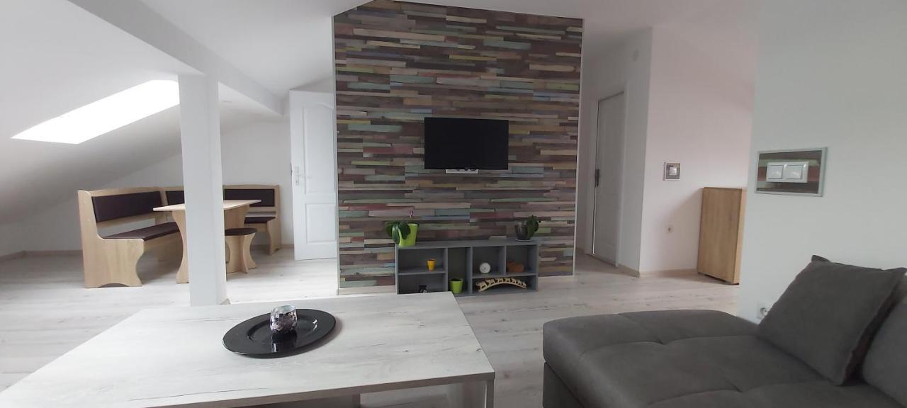 Tina Apartman Prnjavor Luaran gambar