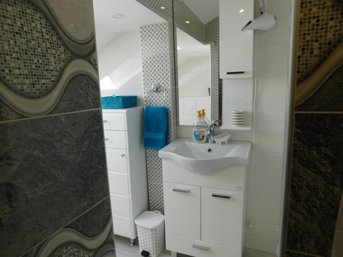 Tina Apartman Prnjavor Luaran gambar